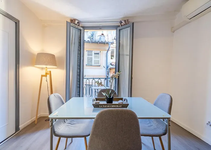 Apartament Vieux-nice 2p Climatise Balcon Nicea
