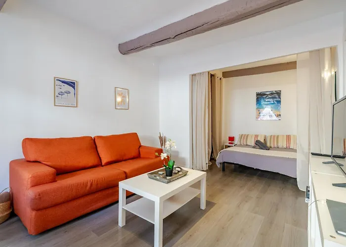 Vieux-nice 2p Climatise Balcon Apartament